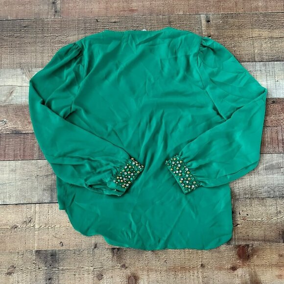 Boston Proper Lightweight Embellished Cuff Surplice Wrapped Top in Green -M - Picture 7 of 8